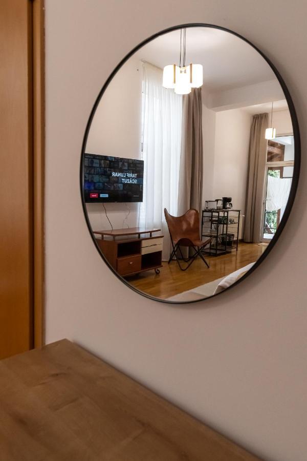 Residence 48 Beautiful Building Within Moments From The Old Town Of Брашов Екстериор снимка